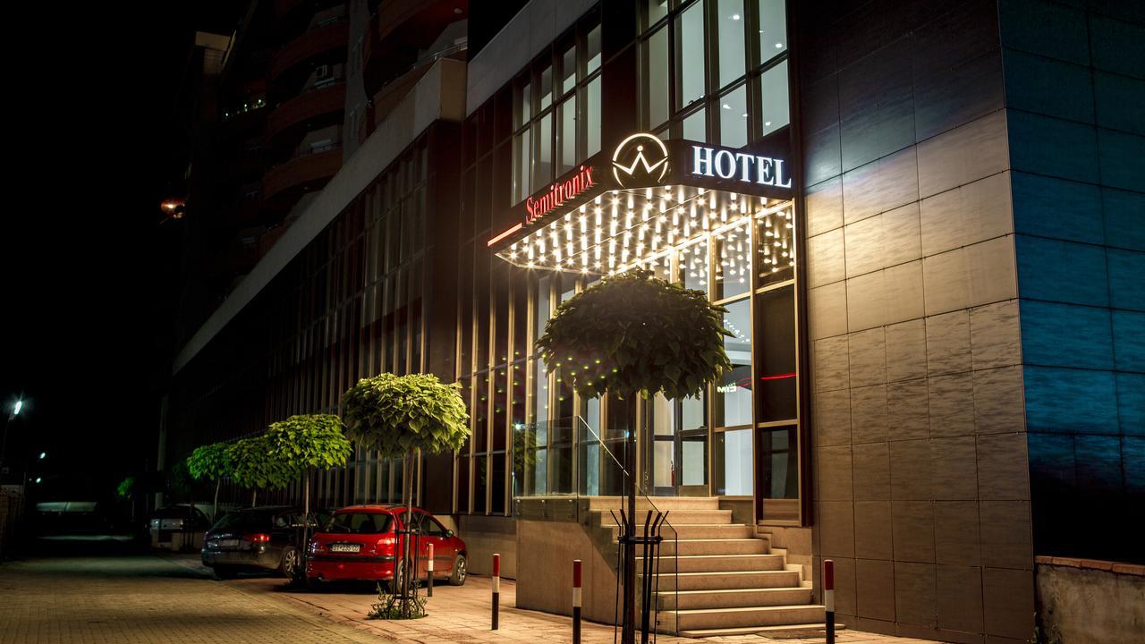 Semitronix Hotel Prishtina Prishtinë Exterior photo