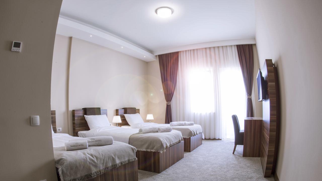 Semitronix Hotel Prishtina Prishtinë Exterior photo